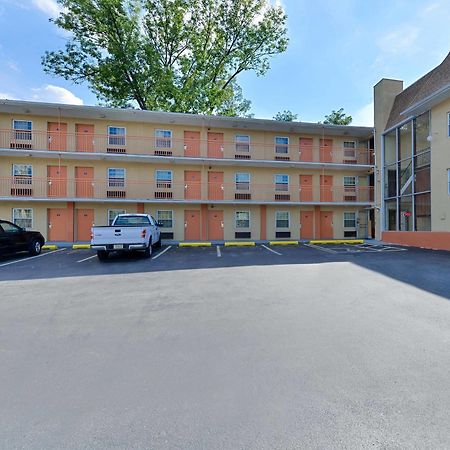 Americas Best Value Inn Media Philadelphia Exteriör bild